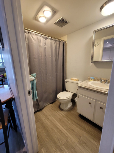 Bathroom 5, Hideaway Waterfront Resort & Hotel, Lee