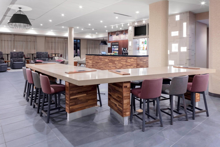 Food & Drinks 5, Courtyard by Marriott Cincinnati Mason, Warren