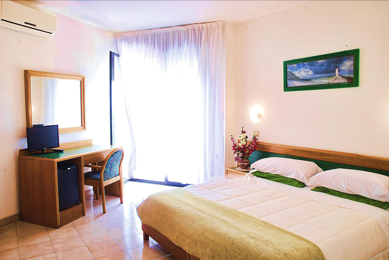 Bedroom 3, Hotel Neptunus, Rome