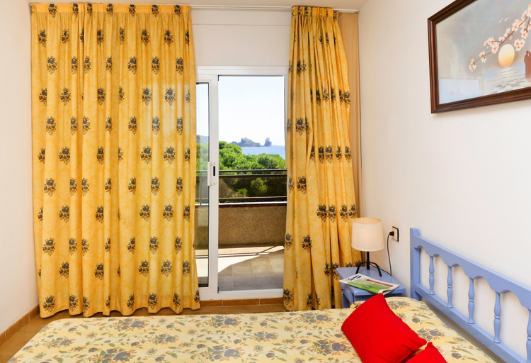 Bedroom 3, La Pineda, Girona