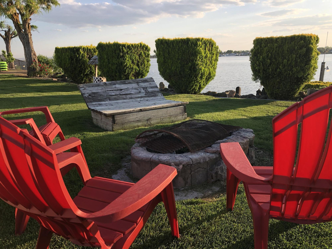 Public Area 3, Lakeshore Inn Water Front, Grant
