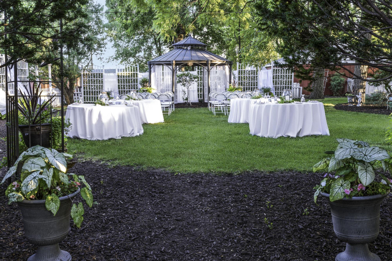 Food & Drinks 5, Silver Heart Inn And Cottages, Kansas City