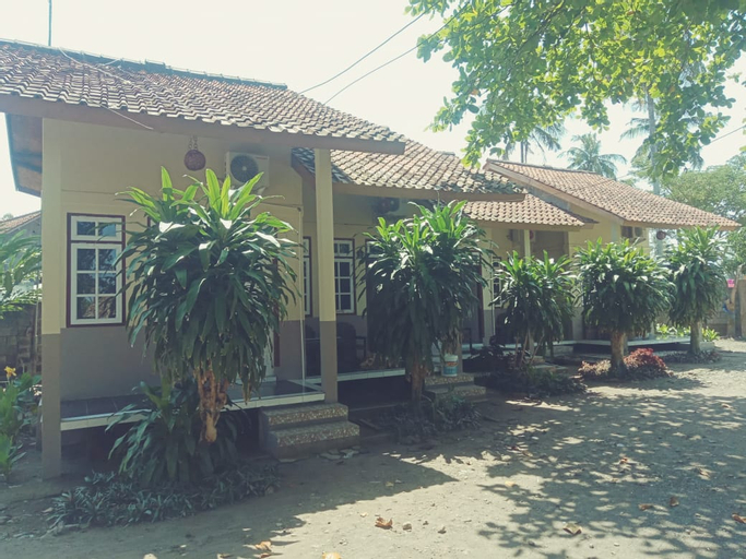 Exterior & Views 3