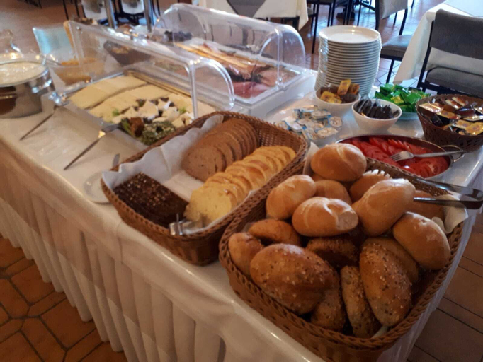 Food & Drinks 4, Hotel Krone Rudesheim, Rheingau-Taunus-Kreis