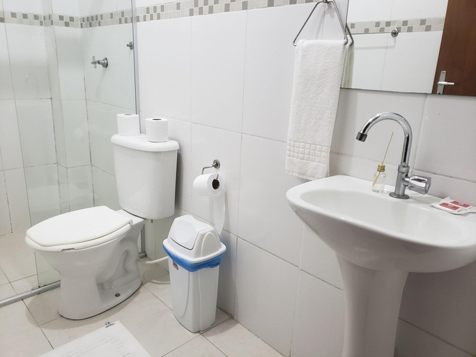 Bathroom 3, Hotel Umuarama, Aparecida
