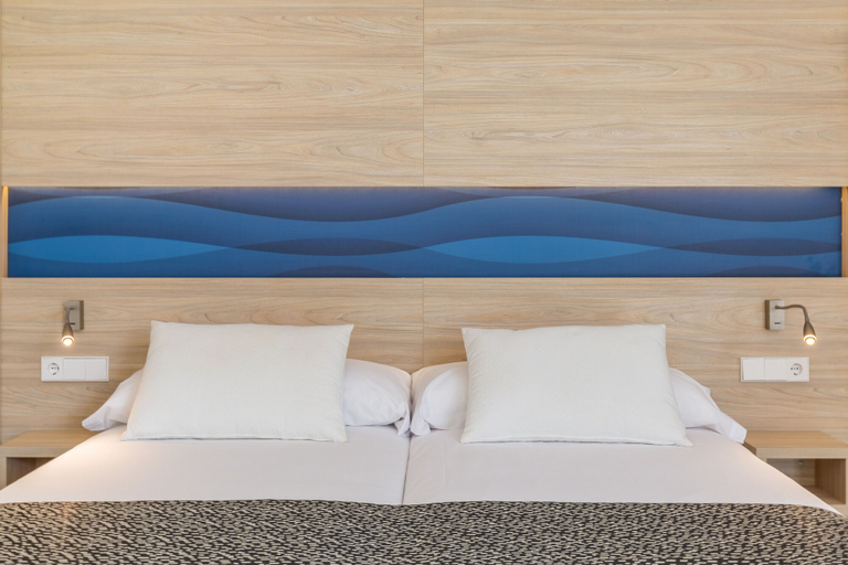 Bedroom 3, Samos, Baleares