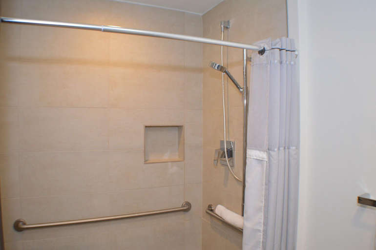Bathroom 5, CH Luxury Condos & Studios On The Beach, Broward