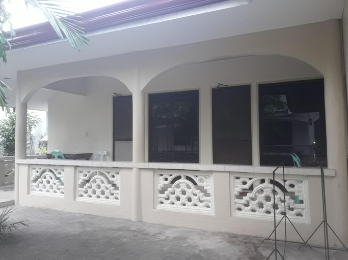 Public Area 2, Pabua's Cottages, Mambajao