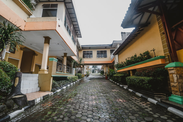 RedDoorz Plus @ Megamendung Puncak Bogor, Bogor