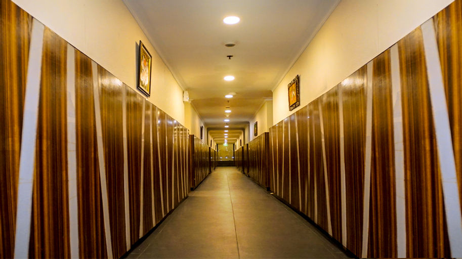RuangNyaman at Coins Hotel, Jakarta Utara