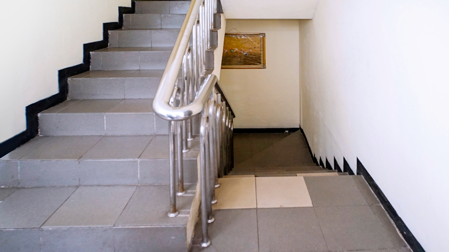 SPR Room By RuangNyaman, West Jakarta