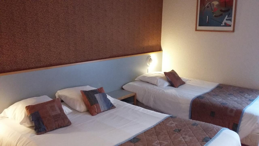 Bedroom 4, Cit’Hotel COSITEL, Manche