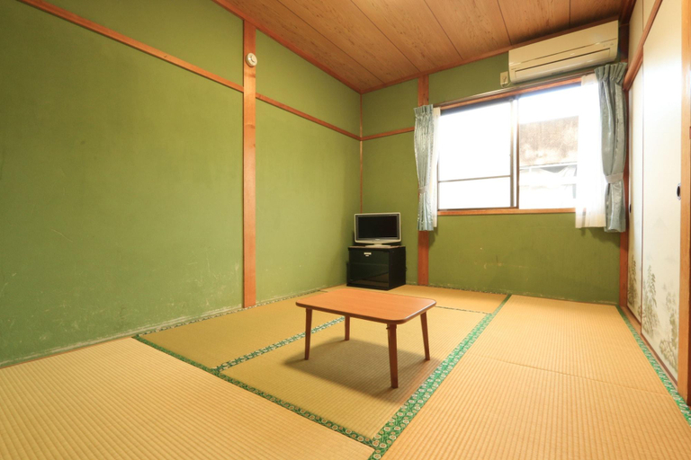 Bedroom 3, Minshuku Miyanourasou, Yakushima