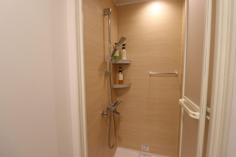 Bathroom 4, Leo Yu Capsule Hotel Nishi Funabashi, Funabashi