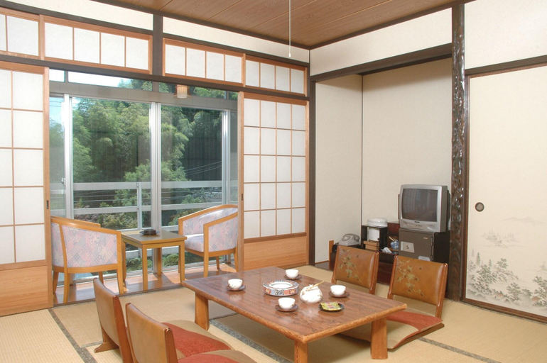 Bedroom, Mado Onsen Ryofuso, Tsu
