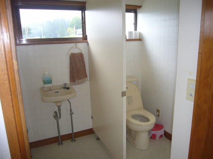 Bathroom 4, Futago Cabin, Minamiuonuma