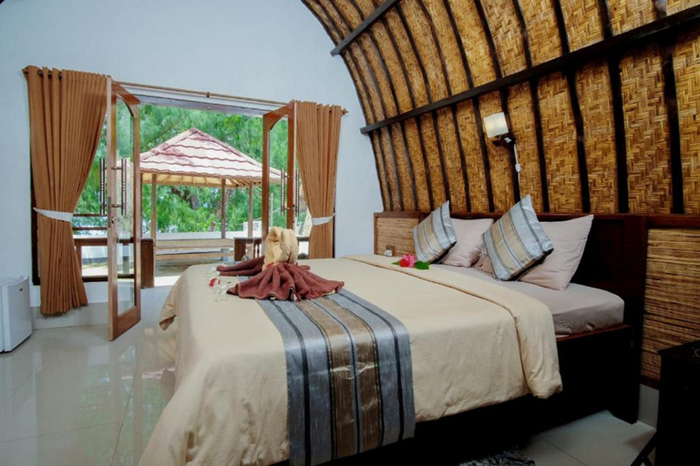 Bedroom 2, Warna Beach Hotel, Lombok