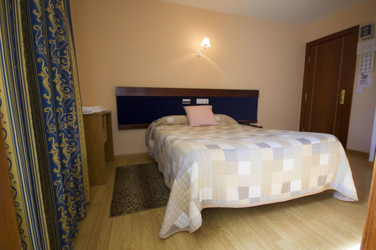 Bedroom 4, Santa Cruz Hotel, A Coruña