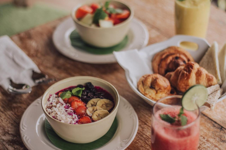 Food & Drinks 7