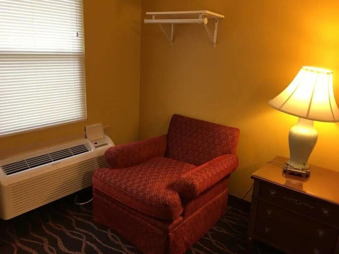 Bedroom 5, Relax Inn, Hartford