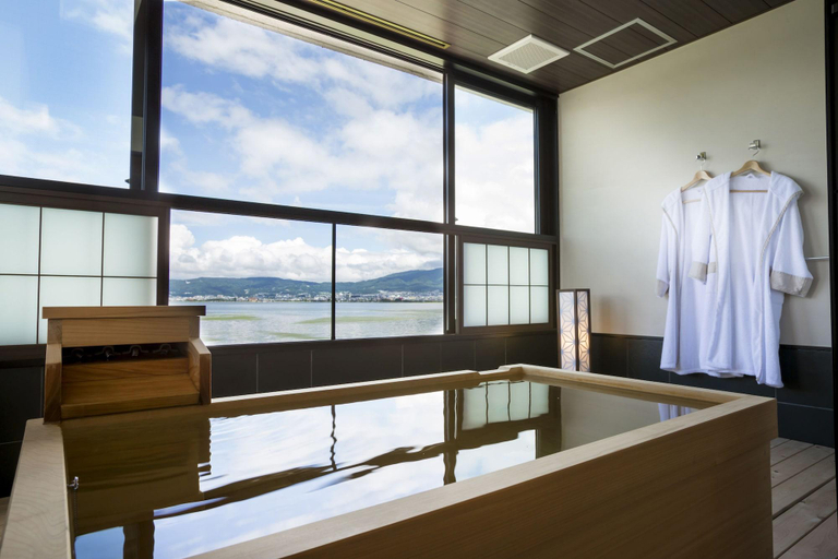 Bathroom 5, Sui Suwako, Shimosuwa