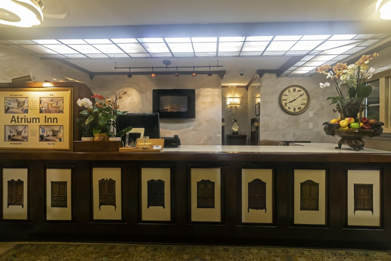 Public Area, Atrium Inn, Guilford