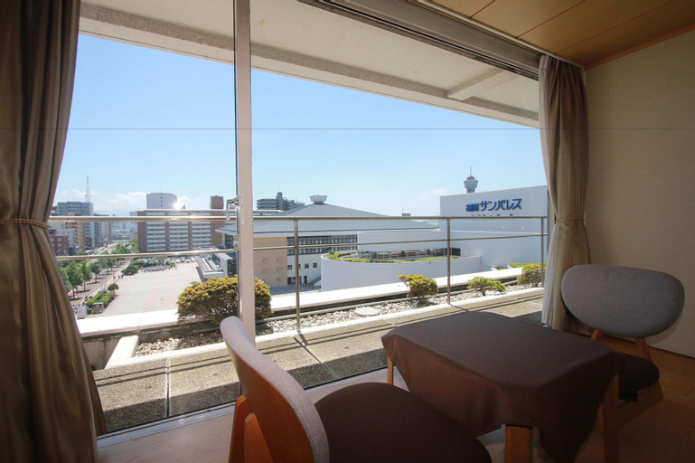 Fukuoka Sunpalace, Fukuoka