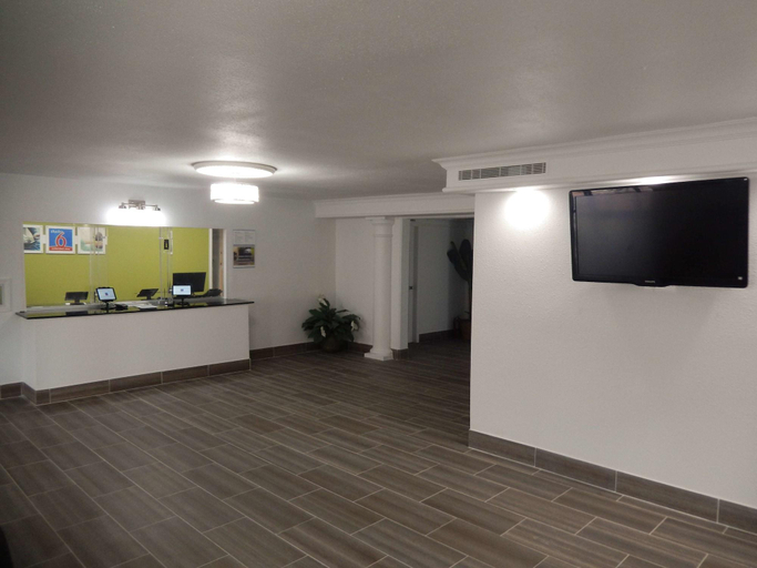 Public Area 2, Studio 6 Houston, TX - Intercontinental Airport So, Houston