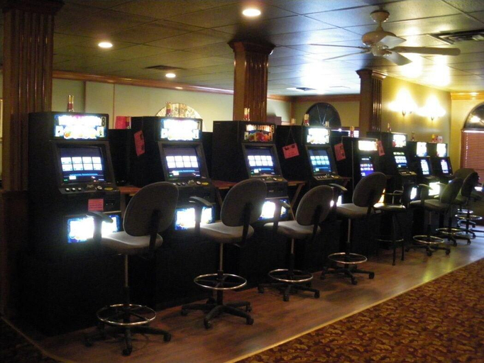 Public Area 2, Sundre Motor Inn, Division No. 6