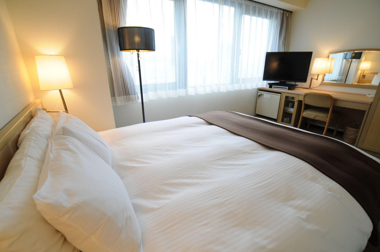 Bedroom 3, Oita Regal Hotel, Ōita