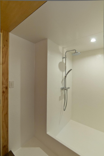 Bathroom 4, Hanare, Taitō