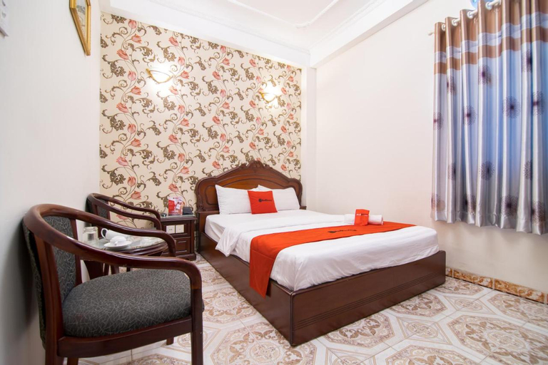 RedDoorz Plus near Nowzone Plaza, Quận 1
