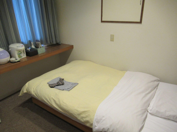 Bedroom 3, Hotel Crown Hills Kitami Annex, Kitami