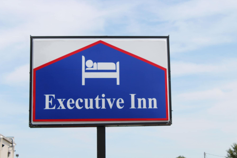 Exterior & Views 2, Executive Inn Owatonna Hwy 35, Steele