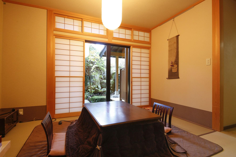 Bedroom 4, Kutsuroginoya Yu, Takayama