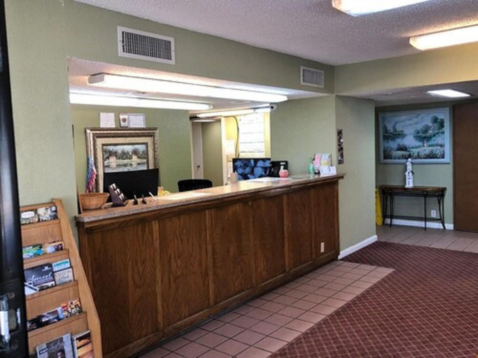Public Area 3, Delta Inn West Helena US 49 AR, Phillips