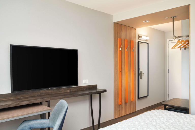 Public Area 2, Tru By Hilton Ft. Lauderdale Airport, Broward