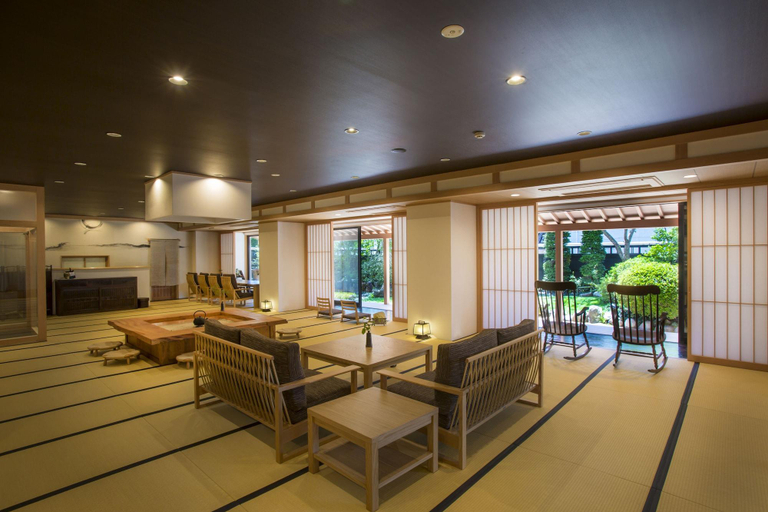 Public Area 2, Sui Suwako, Shimosuwa