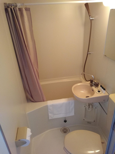 Bathroom 5, JOYinn, Itō