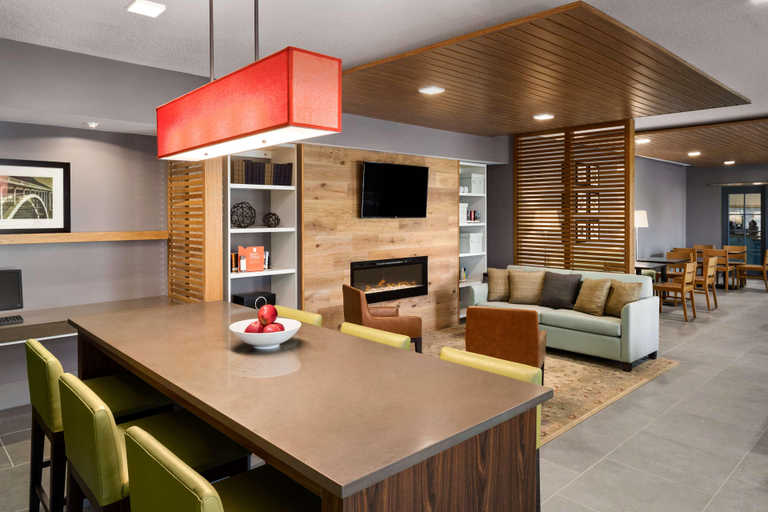 Public Area 3, Country Inn & Suites by Radisson, Novi, MI, Oakland