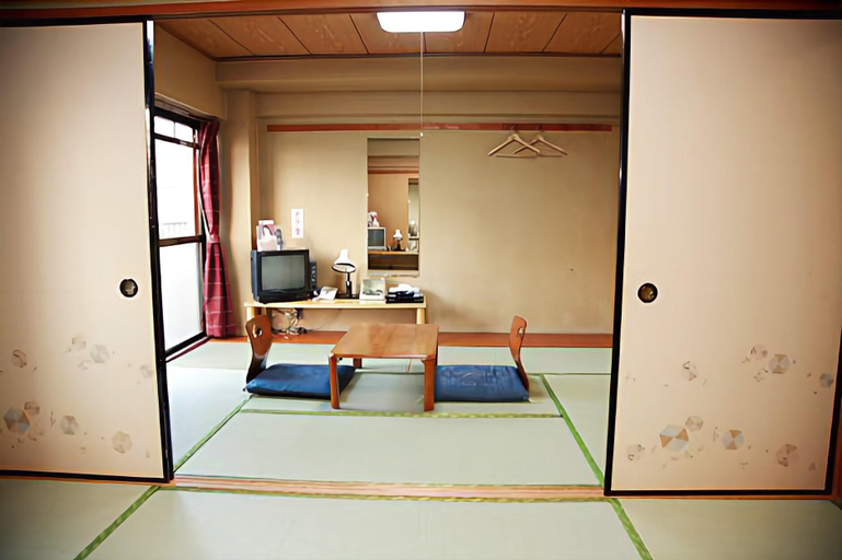 Others 3, Business Hotel Wako, Inazawa