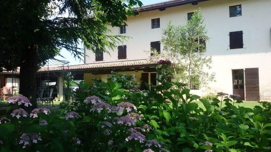 Exterior & Views 2, Fiori Di Maggio, Udine