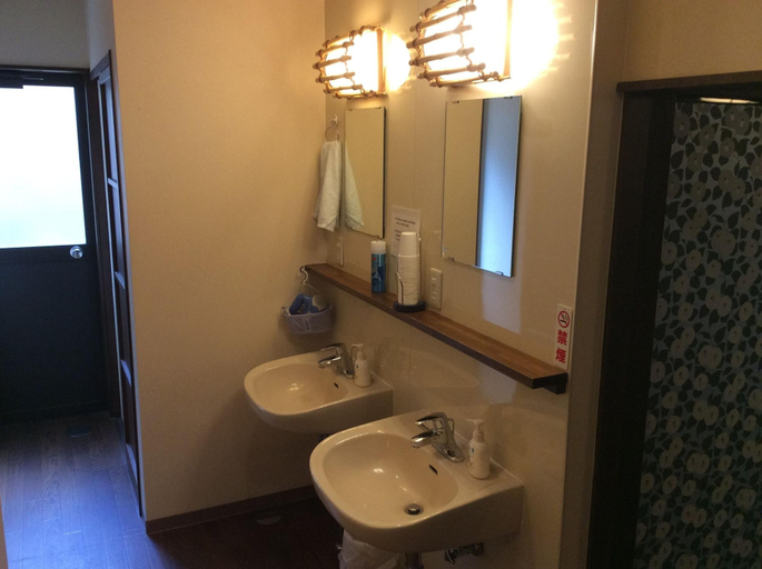 Bathroom 4, Hanakiya, Kyoto