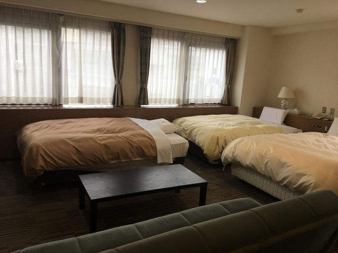 Bedroom 3, Hotel Crown Hills Matsuyama, Matsuyama