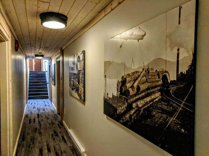 Public Area 2, Riverside Inn, Cowichan Valley