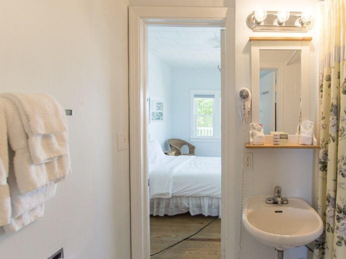 Bathroom 3, Sun N Sand Resort, Allegan