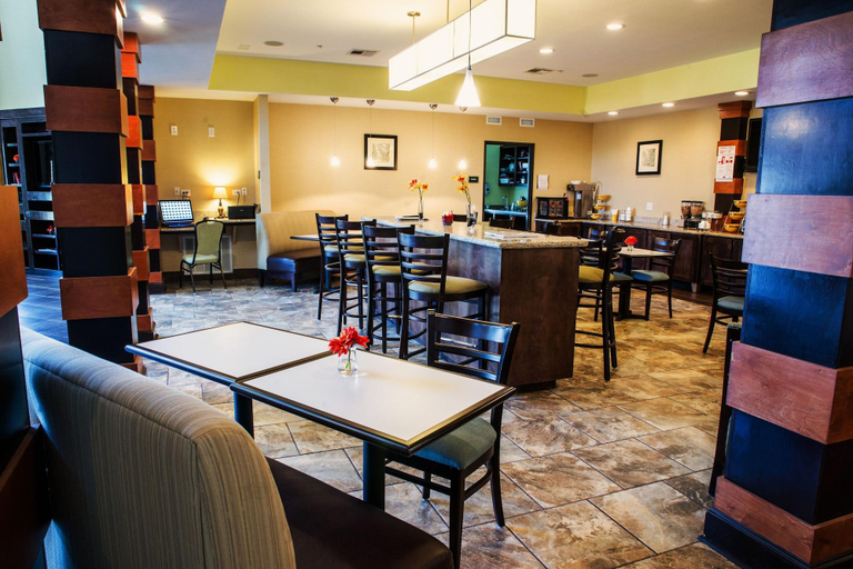 Food & Drinks 5, Three Rivers Inn & Suites, Live Oak