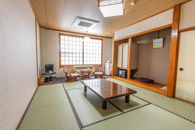Bedroom 4, Hotel Azumashiya, Kuroishi
