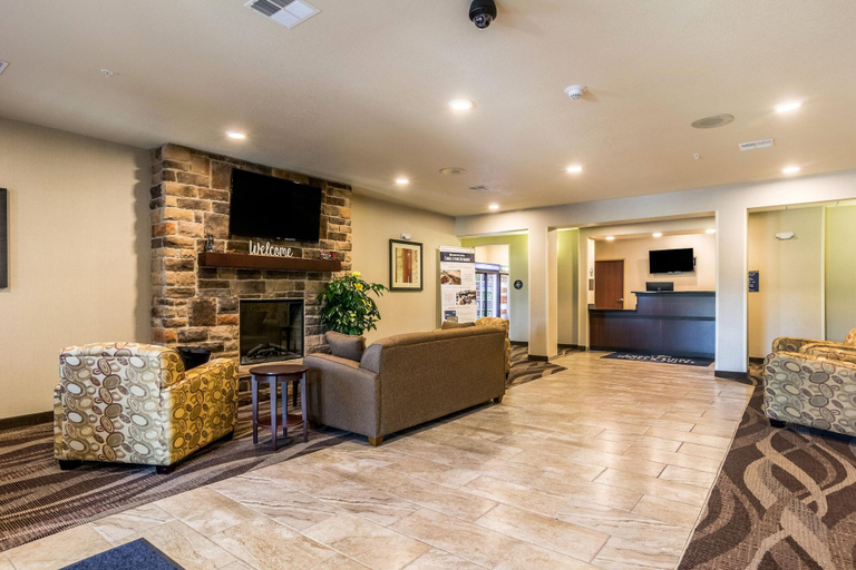 Public Area 3, Cobblestone Hotel & Suites - Hutchinson, McLeod