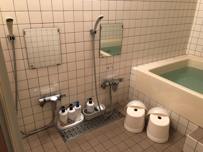 Bathroom 4, Minsyuku Kiyomizusanso, Kyoto
